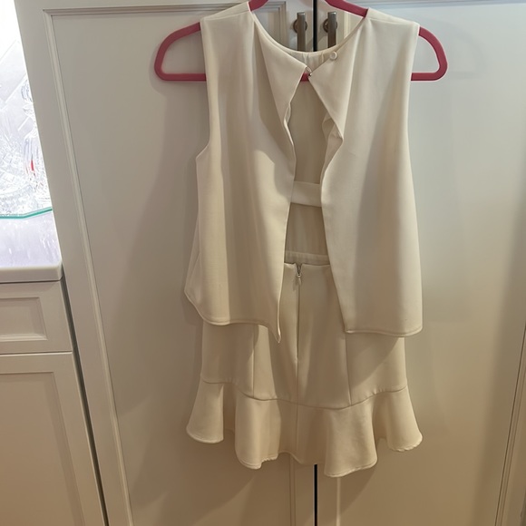 white bcbg dress size 4 worn once - Picture 2 of 4